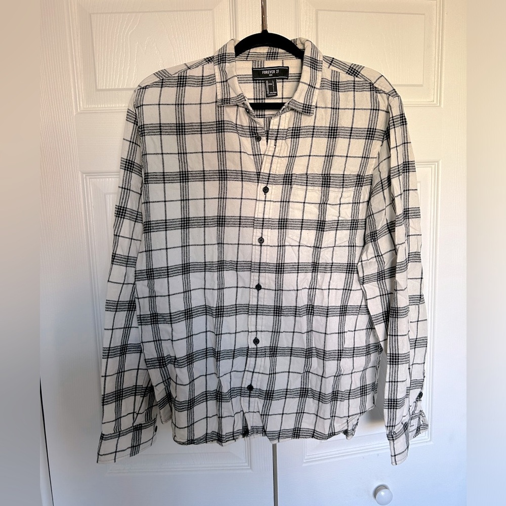 Men’s Long Sleeve Flannel Button Up - L - EUC